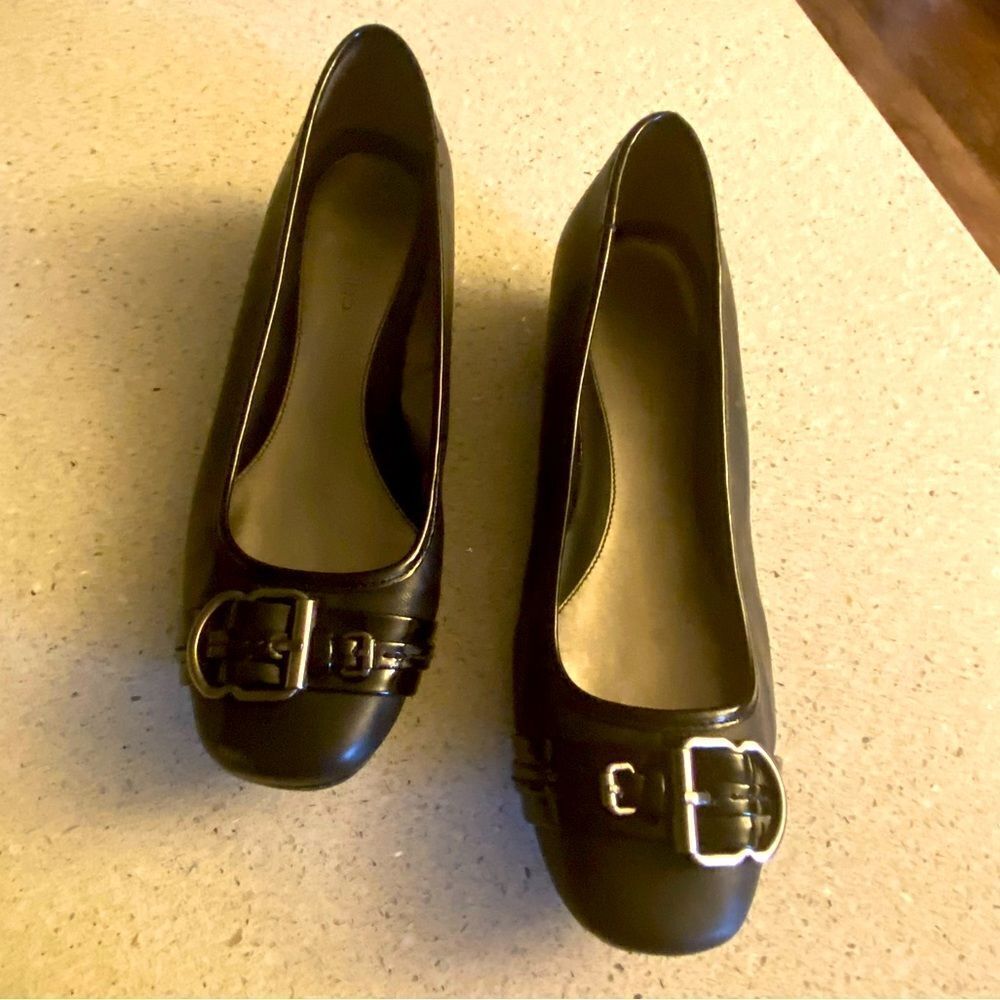 Women’s Bandolino small heel shoes